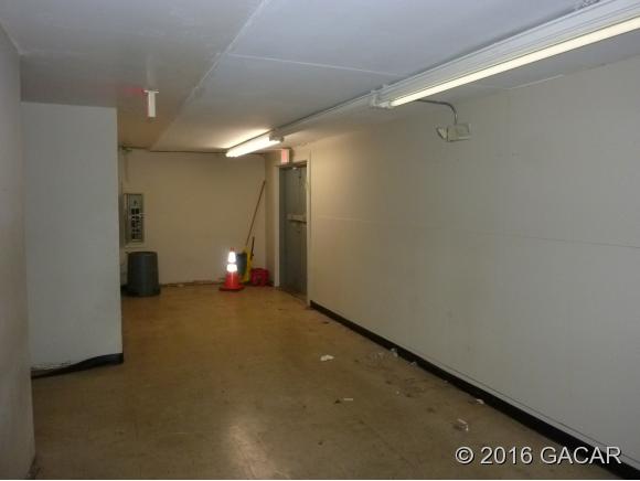 140 NW 6th ST, Gainesville, FL 32601