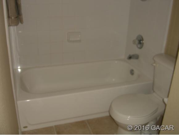 5025 SW 91st CT H-204, Gainesville, FL 32608