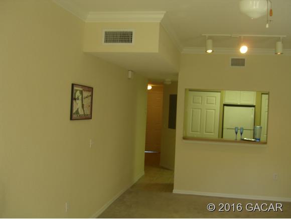 5025 SW 91st CT H-204, Gainesville, FL 32608