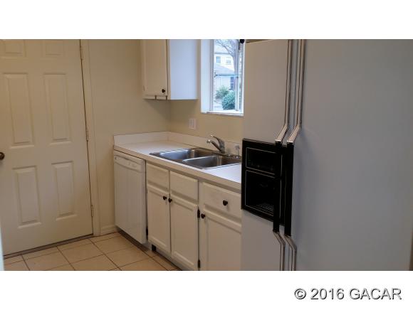 9788 Southwest 52nd Road, Gainesville, FL 32608