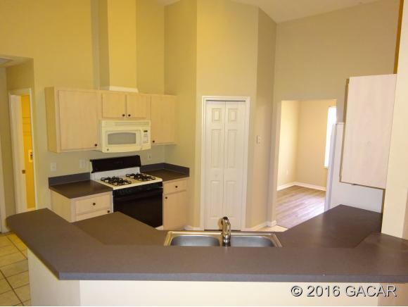 8206 Southwest 64th Place, Gainesville, FL 32608