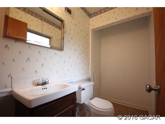 1616 Northeast 17th Place, Gainesville, FL 32609