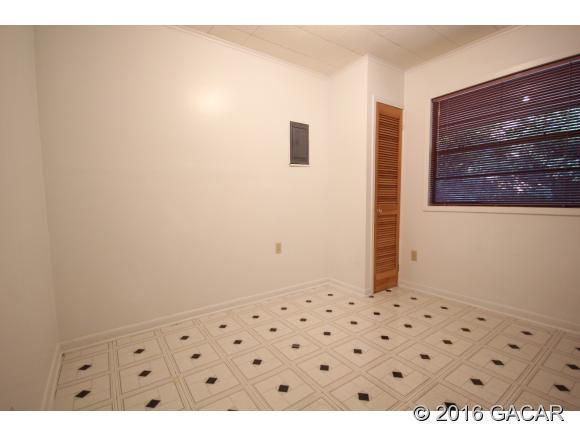 1616 Northeast 17th Place, Gainesville, FL 32609