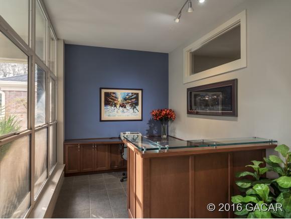 806 Northwest 16th Avenue B, Gainesville, FL 32609