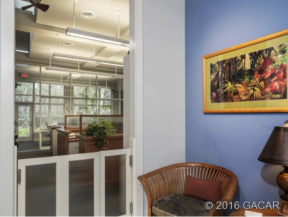 806 Northwest 16th Avenue B, Gainesville, FL 32609