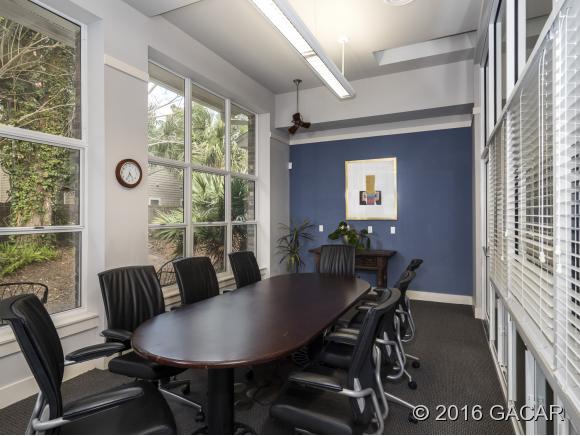 806 Northwest 16th Avenue B, Gainesville, FL 32609