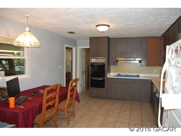 704 Northeast 156th Avenue, Gainesville, FL 32609
