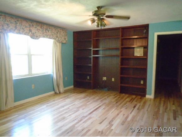 704 Northeast 156th Avenue, Gainesville, FL 32609