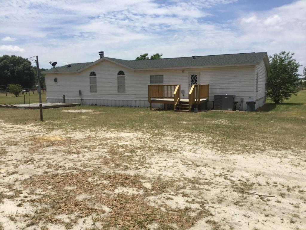8925 NE 41 Court, Anthony, FL 32617