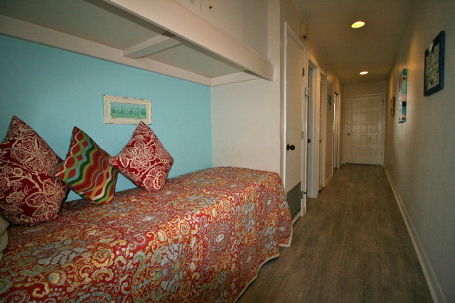 550 1st St, Cedar Key, FL 32625