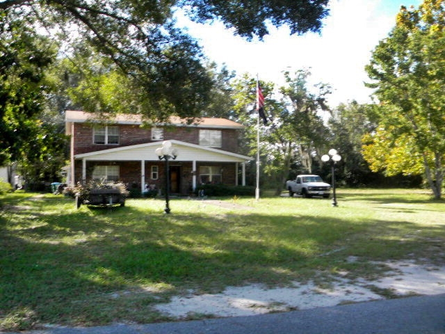 716 1st St, Chiefland, FL 32626