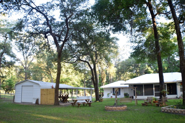 9361 110th St, Chiefland, FL 32626