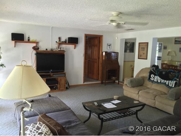 20812 Northeast 101 Avenue, Earleton, FL 32631