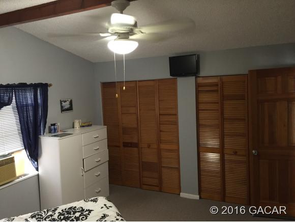 20812 Northeast 101 Avenue, Earleton, FL 32631