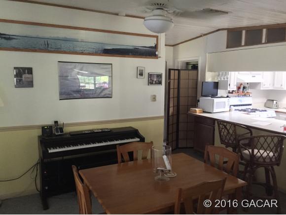 20812 Northeast 101 Avenue, Earleton, FL 32631