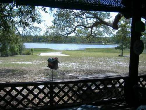 121 Lake Greensills Rd, Hawthorne, FL 32640