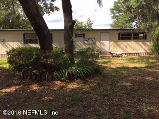 592 Higginbotham Lake Rd, Hawthorne, FL 32640