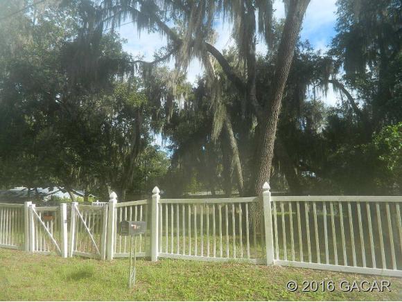 106 Little Orange Lake Drive, Hawthorne, FL 32640