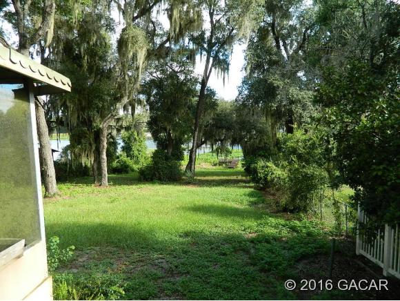 106 Little Orange Lake Drive, Hawthorne, FL 32640