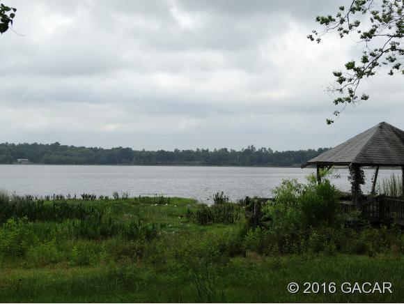 212 Ashley Street, Hawthorne, FL 32640