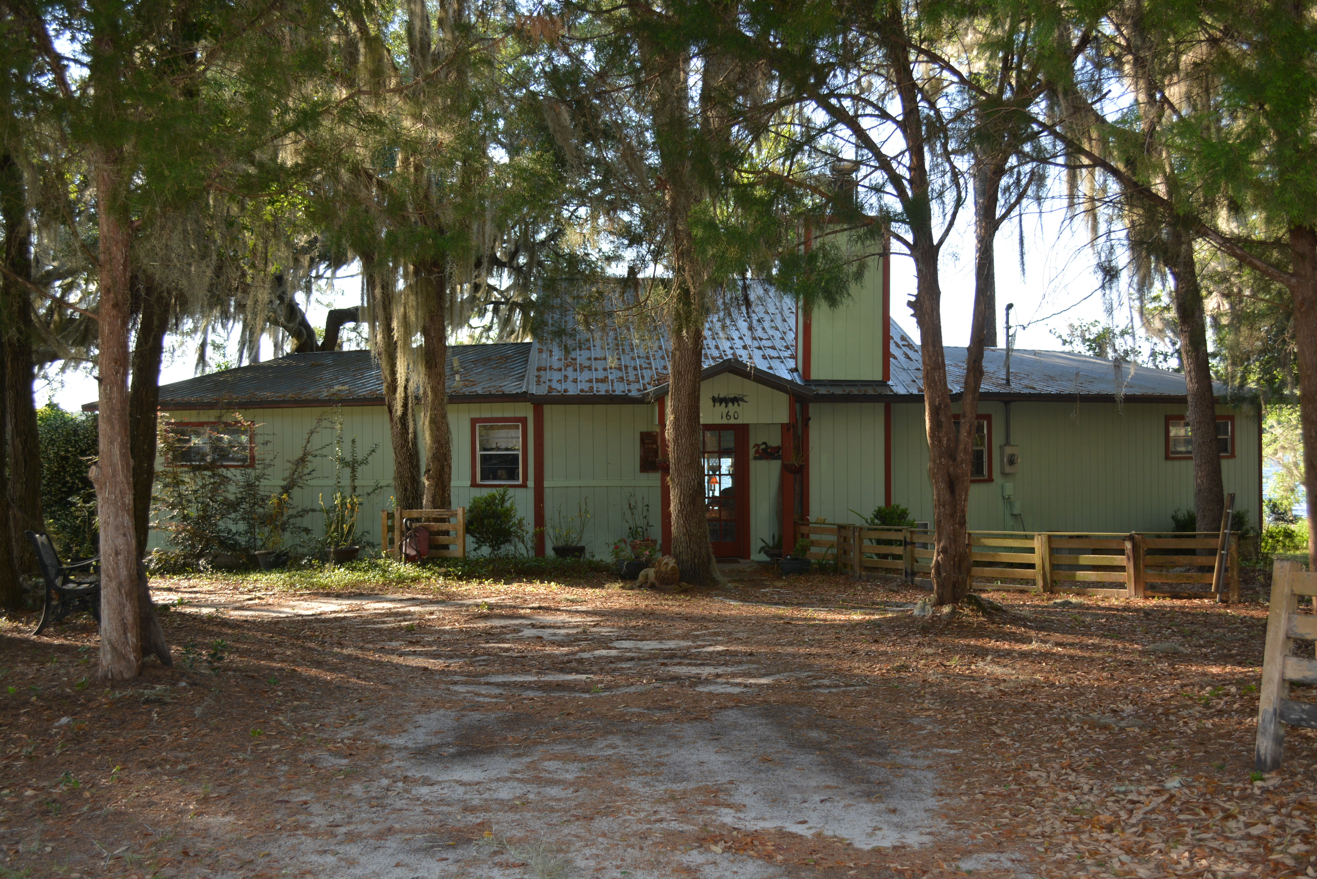 160 Indian Lake Road, Hawthorne, FL 32640