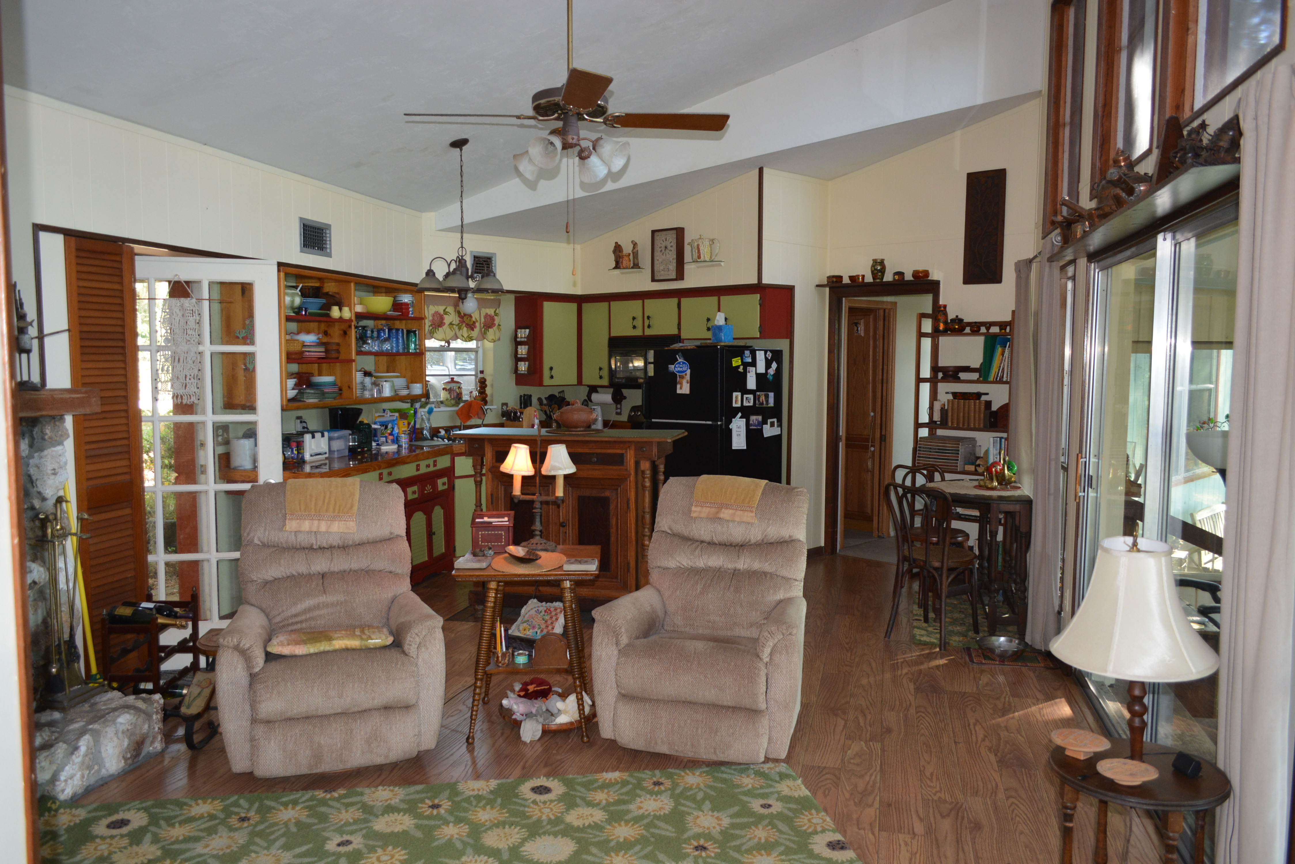 160 Indian Lake Road, Hawthorne, FL 32640