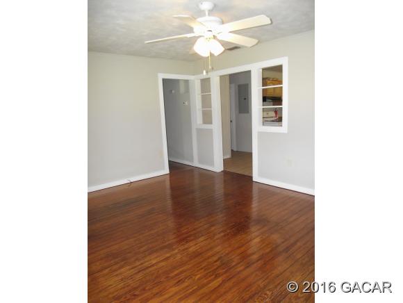 1925 Northeast 55 Boulevard, Gainesville, FL 32641