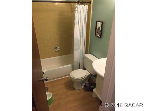 128 Northeast 48th Street, Gainesville, FL 32641