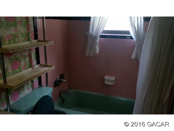 815 Northeast 24 Terrace, Gainesville, FL 32641
