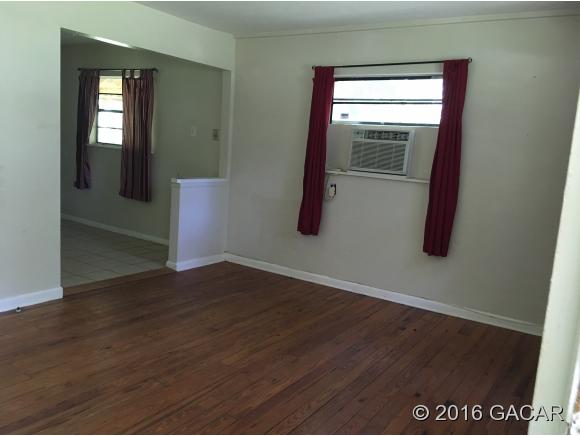 201 Northeast 8th Avenue, Micanopy, FL 32643