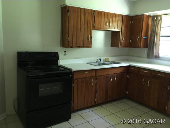 201 Northeast 8th Avenue, Micanopy, FL 32643