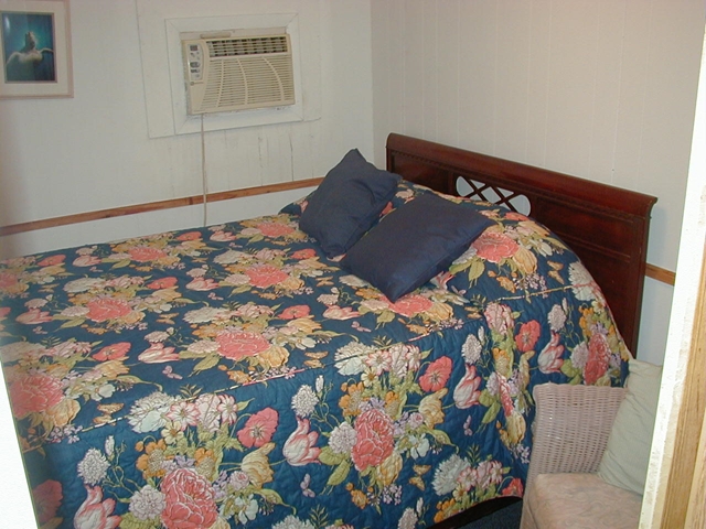 34 11th Ave, Horseshoe Beach, FL 32648
