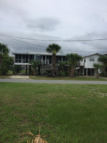 164 9th Ave, Horseshoe Beach, FL 32648