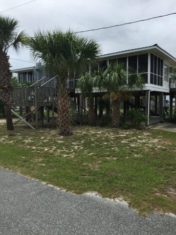 164 9th Ave, Horseshoe Beach, FL 32648