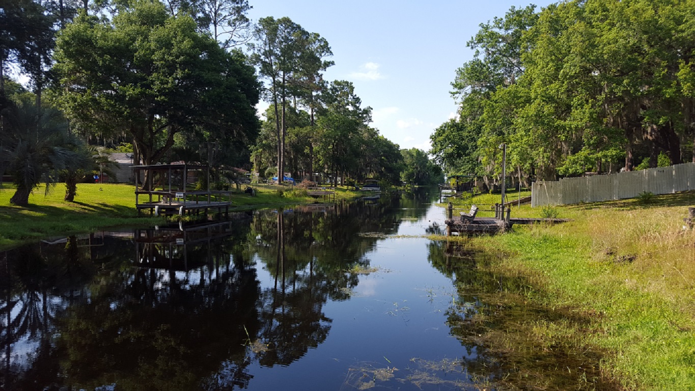 6016 Island Rd, Melrose, FL 32666