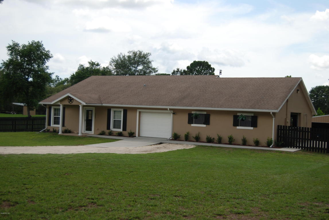 6490 SE 150 Avenue, Morriston, FL 32668