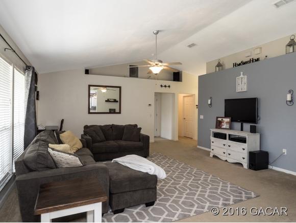 25629 Northwest 10th Avenue, Newberry, FL 32669
