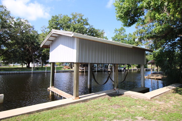 141 894th Ave, Suwannee, FL 32692