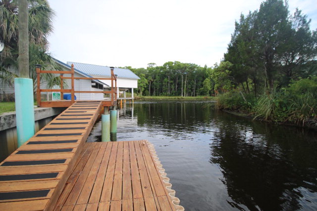 141 894th Ave, Suwannee, FL 32692