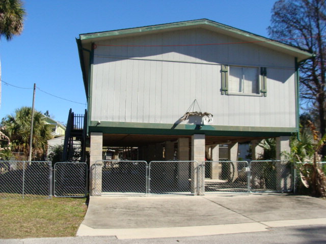 259 241st St, Suwannee, FL 32692