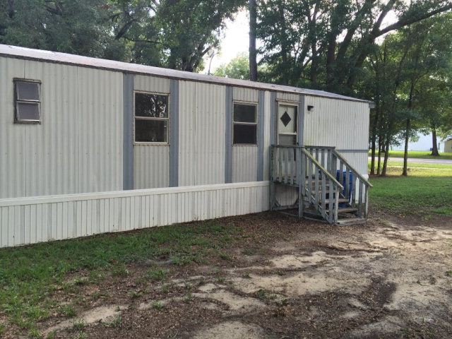 160 Trenton Blvd, Trenton, FL 32693