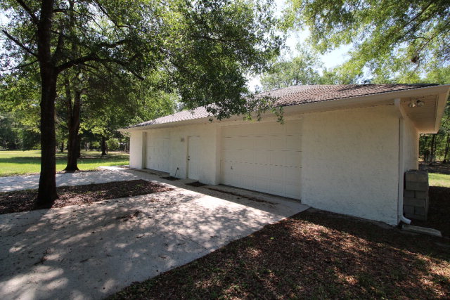 4799 56th St, Trenton, FL 32693