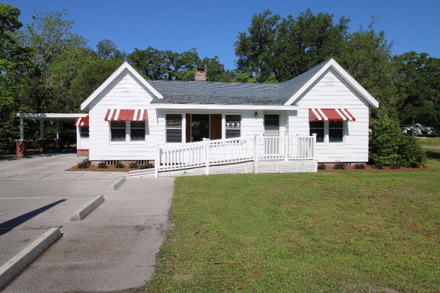 605 Main St, Trenton, FL 32693