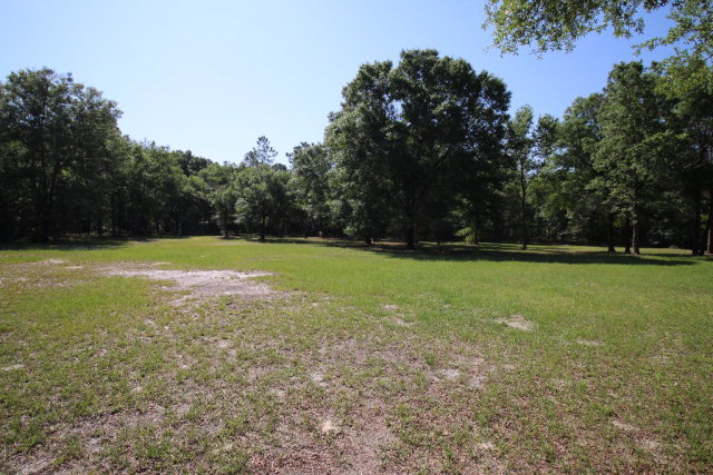 605 Main St, Trenton, FL 32693