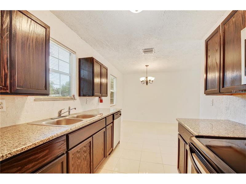 242 W G H WASHINGTON STREET, Apopka, FL 32703