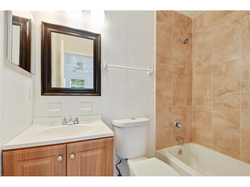 242 W G H WASHINGTON STREET, Apopka, FL 32703