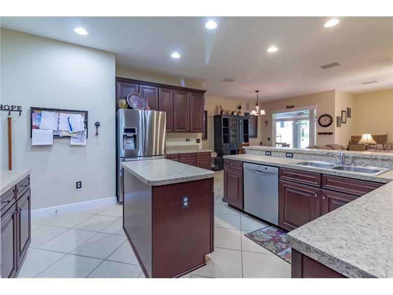 876 COUNTS CREST CIRCLE, Apopka, FL 32712