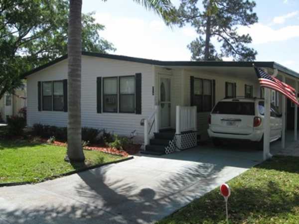King's Lake819 Water Ridge DriveDebary, FL 32713