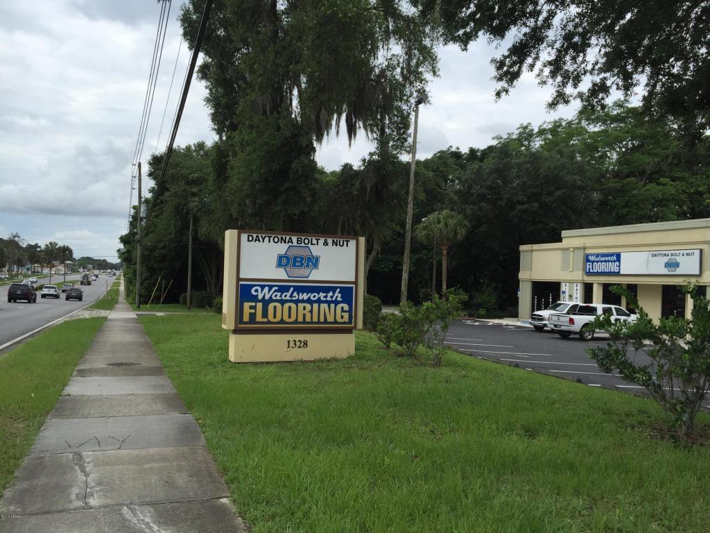 1328 N WOODLAND Boulevard, DeLand, FL 32720