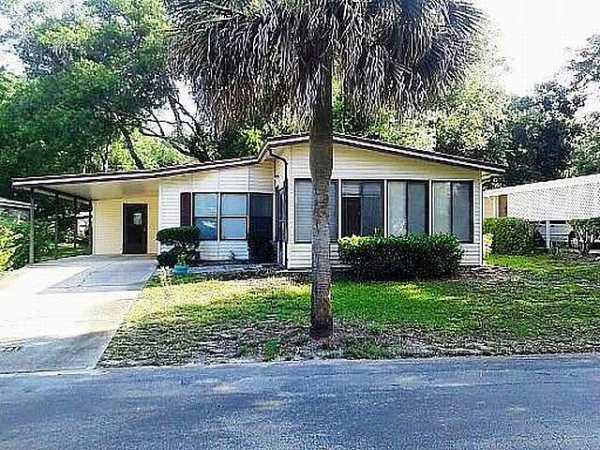 The Oaks521 Nutmeg CircleDeland, FL 32724